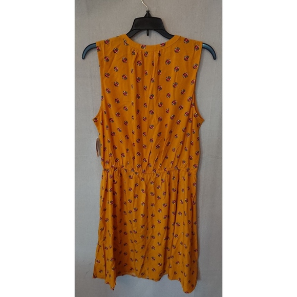 Yellow/Mustard Colored Floral Old Navy Dress - Picture 4 of 4